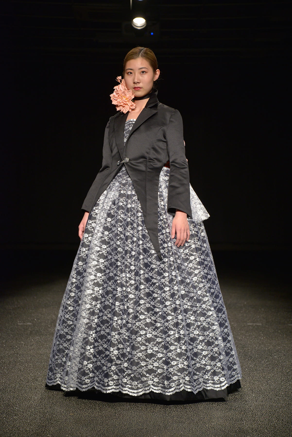 Lady - 2