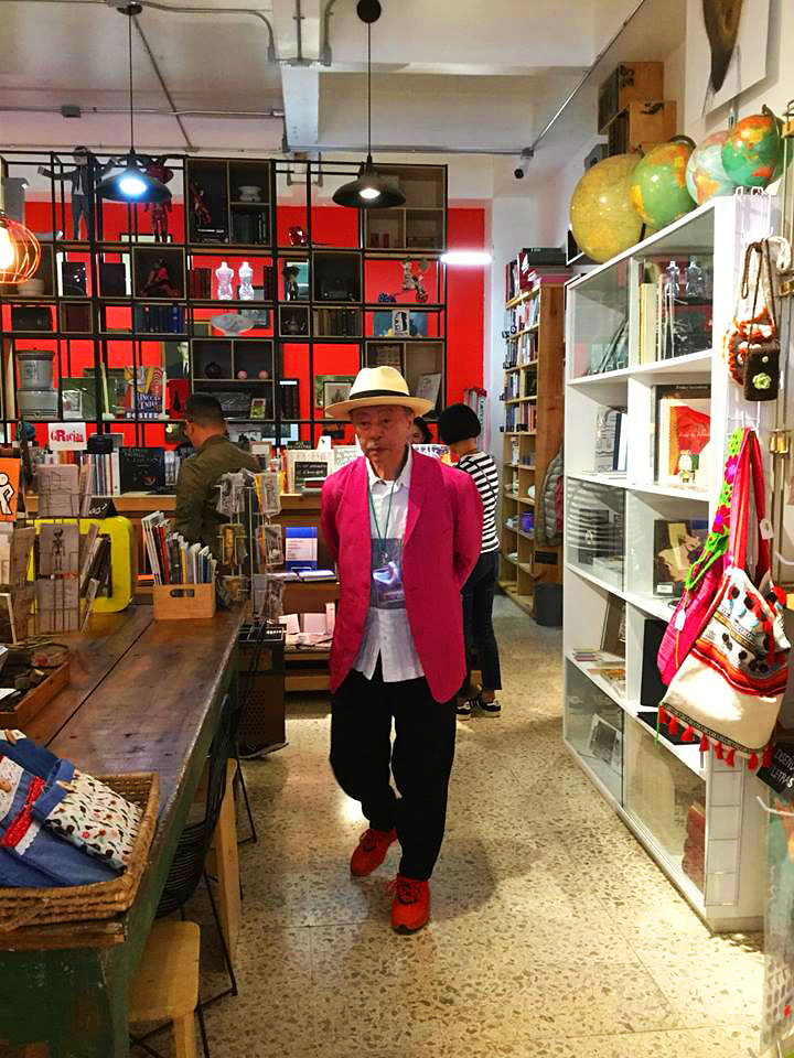 ローマ地区にある古本屋