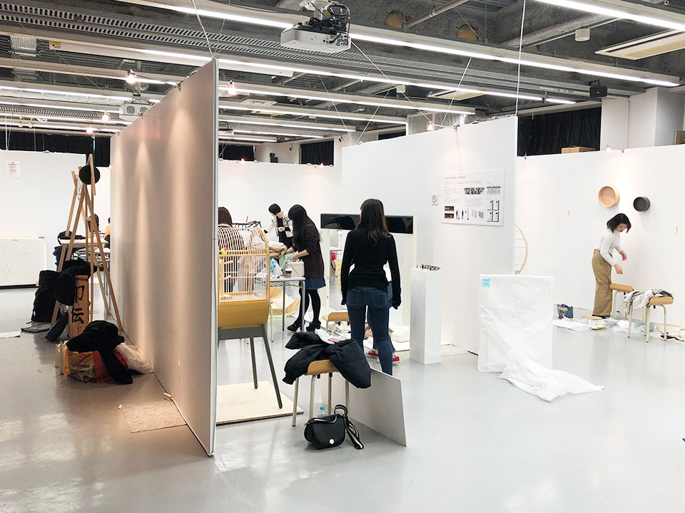 卒展　準備