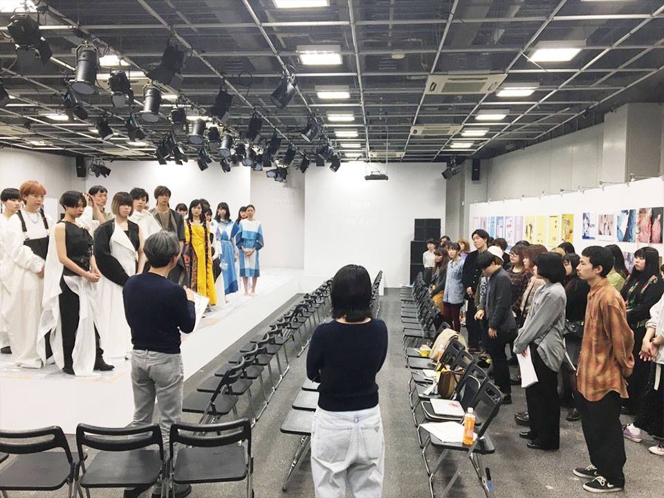 卒展　準備